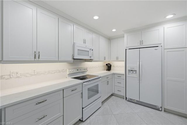 25248 Pelican Creek CIR # 102, Bonita Springs, FL 34134