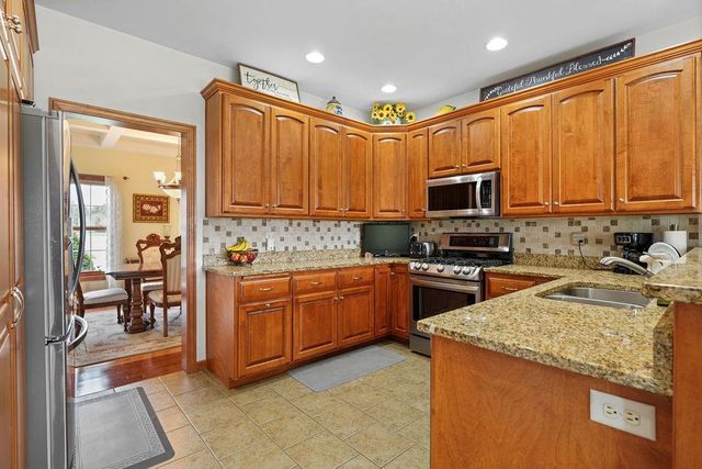 1644 PENDLETON ROAD, Neenah, WI 54956