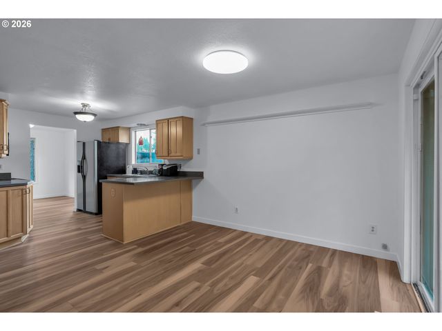 2848 Se LONNY Ct, Hillsboro, OR 97123