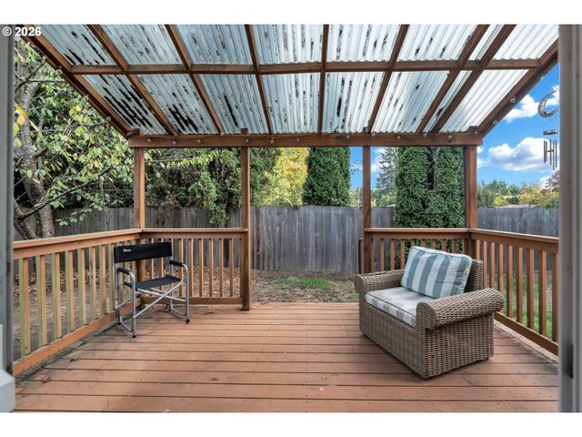 2848 Se LONNY Ct, Hillsboro, OR 97123