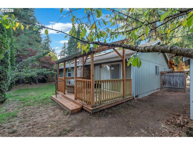 2848 Se LONNY Ct, Hillsboro, OR 97123