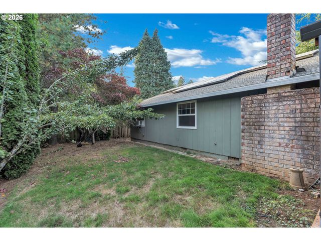 2848 Se LONNY Ct, Hillsboro, OR 97123