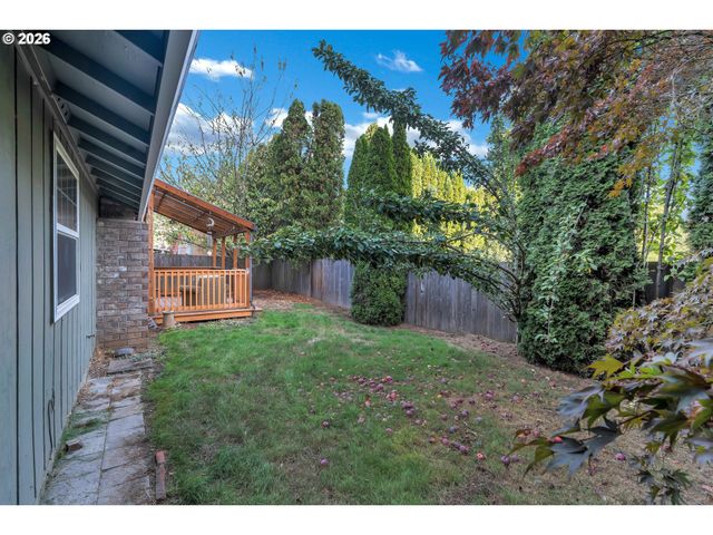 2848 Se LONNY Ct, Hillsboro, OR 97123