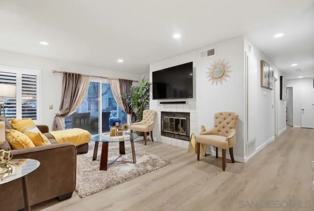 22232 S Vermont Ave 104D, Torrence, CA 90502