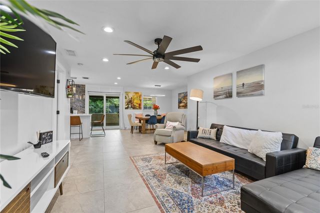 6822 S WALL STREET, Tampa, FL 33616