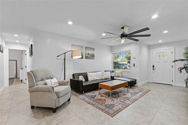 6822 S WALL STREET, Tampa, FL 33616