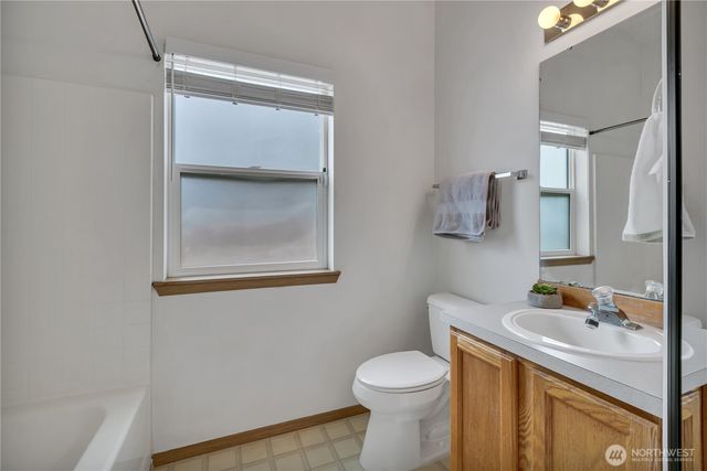 8418 201st Street E, Spanaway, WA 98387
