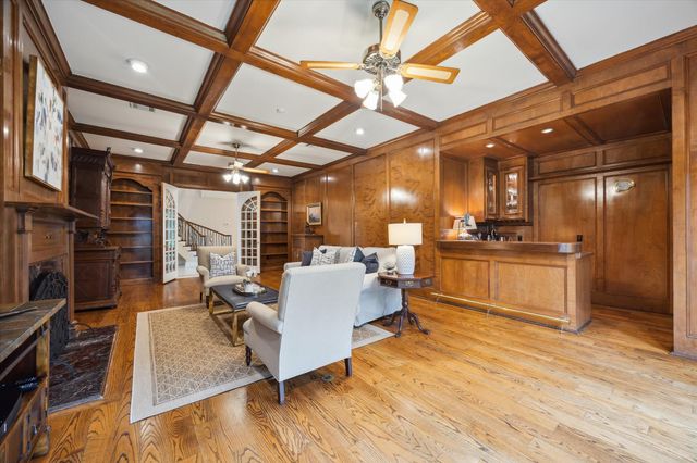 345 Knipp Road, Bunker Hill Village, TX 77024