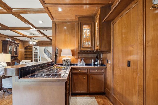 345 Knipp Road, Bunker Hill Village, TX 77024