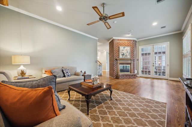 345 Knipp Road, Bunker Hill Village, TX 77024