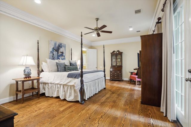 345 Knipp Road, Bunker Hill Village, TX 77024