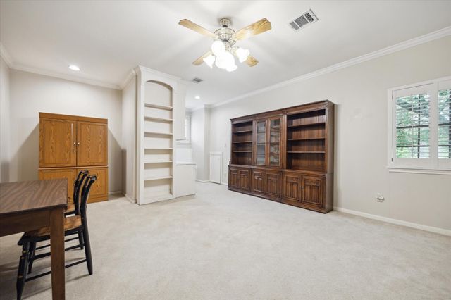 345 Knipp Road, Bunker Hill Village, TX 77024