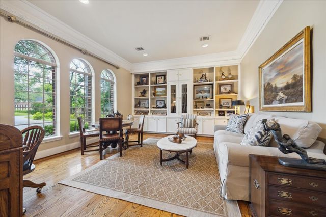 345 Knipp Road, Bunker Hill Village, TX 77024