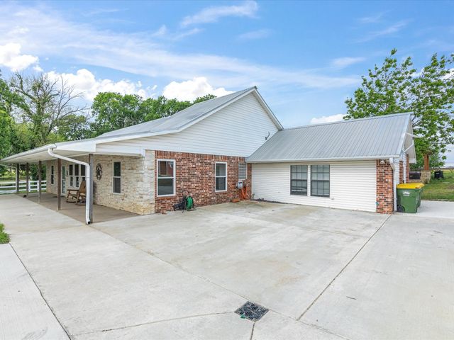 109 Pioneer Court, Waxahachie, TX 75167