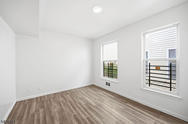 24 Johnson Ave, Newark City, NJ 07108