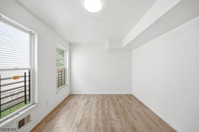 24 Johnson Ave, Newark City, NJ 07108