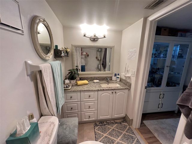 9520 Seagrape Dr 103, Davie, FL 33324