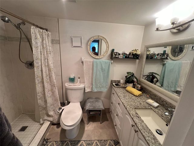 9520 Seagrape Dr 103, Davie, FL 33324