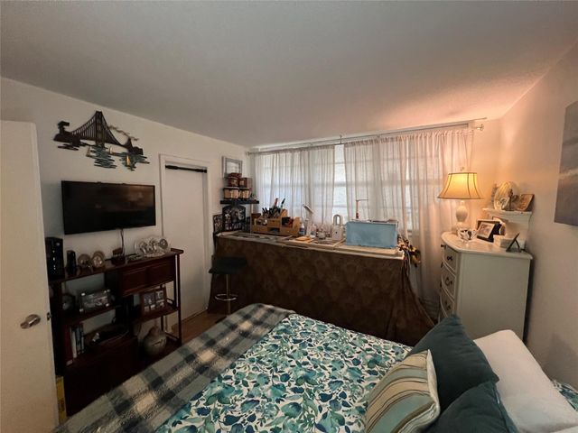 9520 Seagrape Dr 103, Davie, FL 33324