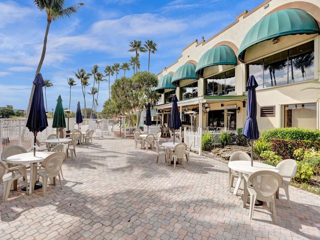 9520 Seagrape Dr 103, Davie, FL 33324