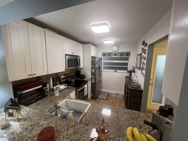 9520 Seagrape Dr 103, Davie, FL 33324