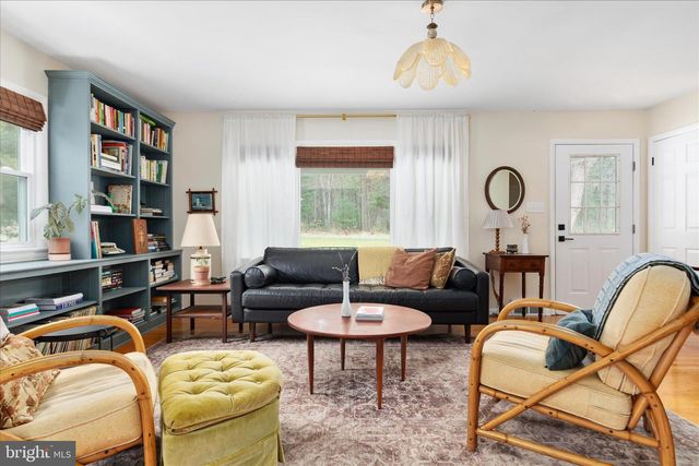 1648 TROUT RUN RD, Wardensville, WV 26851