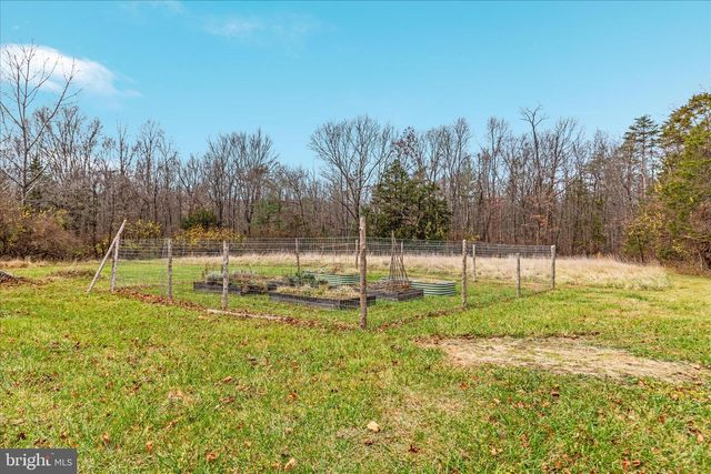 1648 TROUT RUN RD, Wardensville, WV 26851