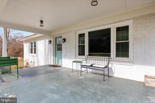 1648 TROUT RUN RD, Wardensville, WV 26851