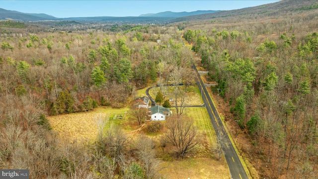 1648 TROUT RUN RD, Wardensville, WV 26851