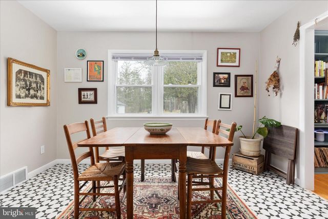 1648 TROUT RUN RD, Wardensville, WV 26851