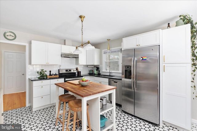 1648 TROUT RUN RD, Wardensville, WV 26851