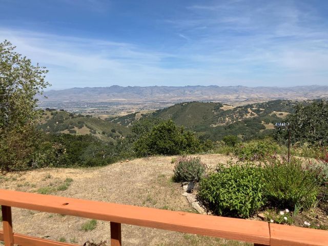 6425 San Juan Canyon Road, San Juan Bautista, CA 95045
