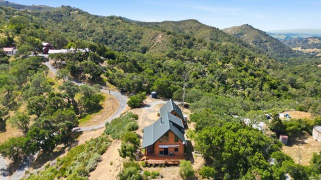 6425 San Juan Canyon Road, San Juan Bautista, CA 95045