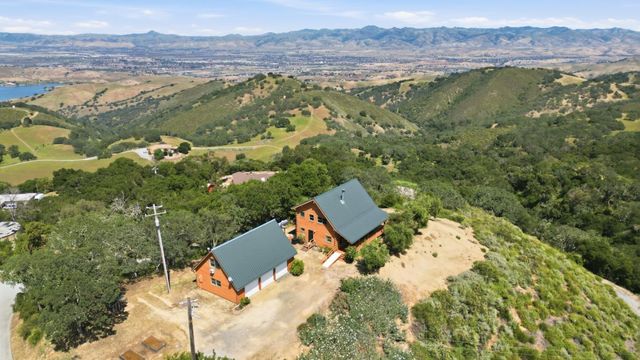 6425 San Juan Canyon Road, San Juan Bautista, CA 95045