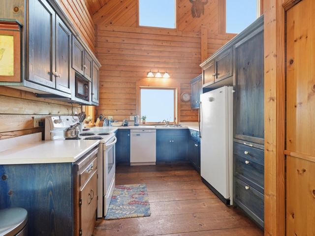 6425 San Juan Canyon Road, San Juan Bautista, CA 95045