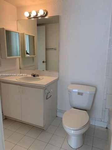 9350 Fontainebleau Blvd 209, Miami, FL 33172