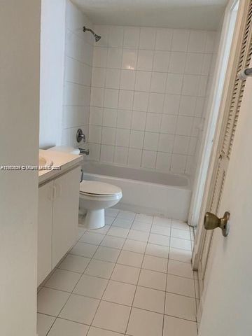 9350 Fontainebleau Blvd 209, Miami, FL 33172