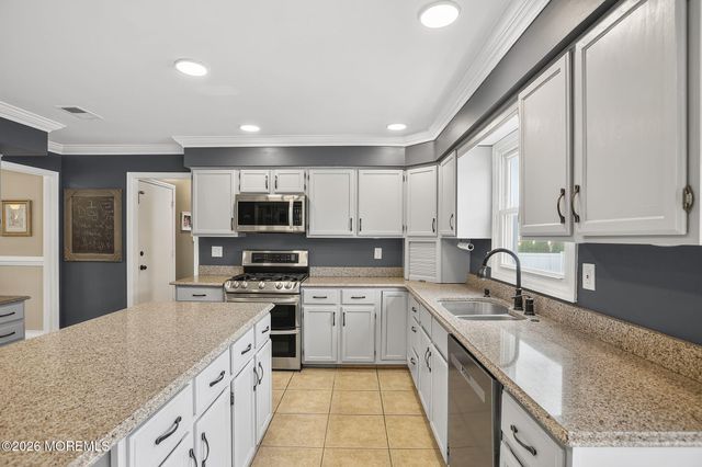 45 S Foxcroft Drive, Manalapan, NJ 07726