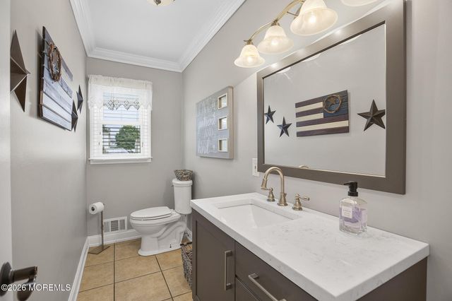 45 S Foxcroft Drive, Manalapan, NJ 07726