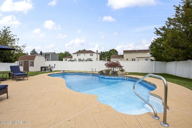 45 S Foxcroft Drive, Manalapan, NJ 07726