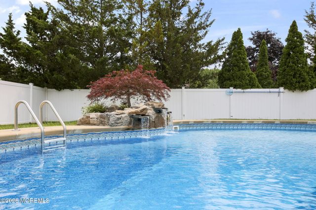45 S Foxcroft Drive, Manalapan, NJ 07726