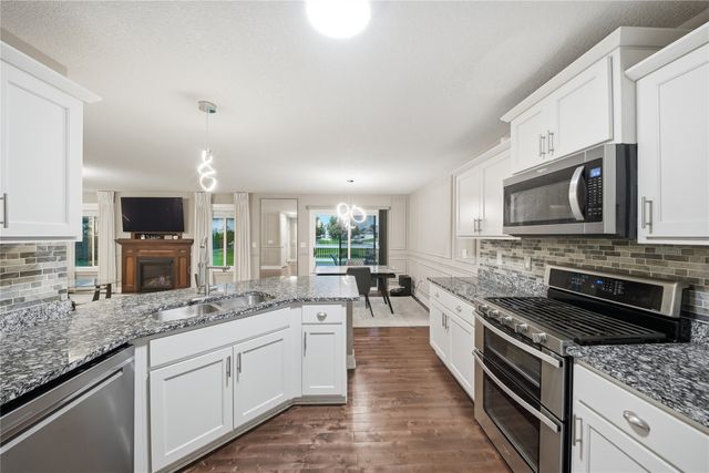 238 NE Avondale Court, Ankeny, IA 50021