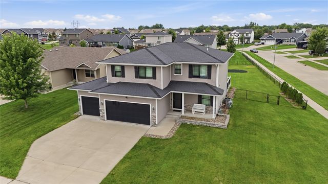 238 NE Avondale Court, Ankeny, IA 50021