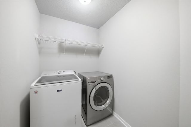 238 NE Avondale Court, Ankeny, IA 50021