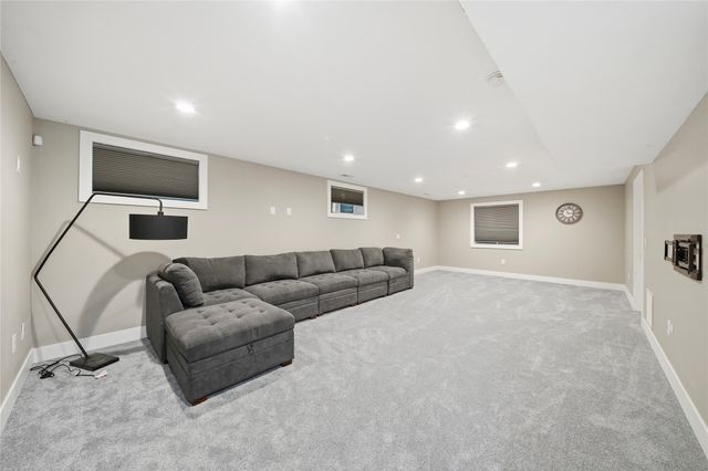 238 NE Avondale Court, Ankeny, IA 50021