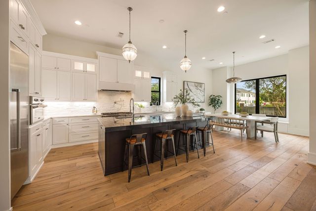 4501 Valerie Street, Bellaire, TX 77401