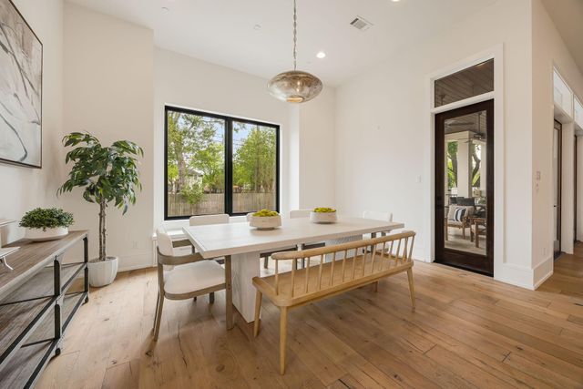 4501 Valerie Street, Bellaire, TX 77401