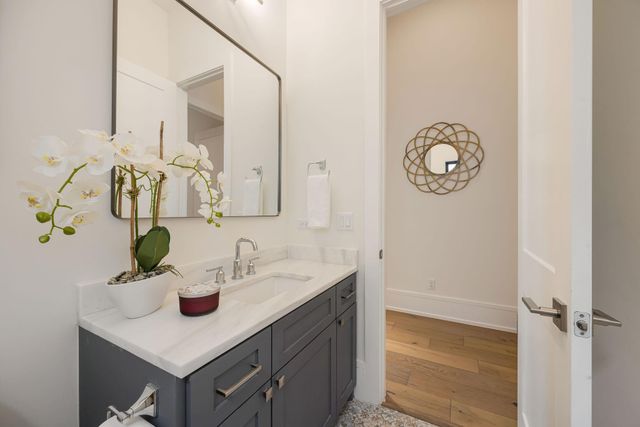 4501 Valerie Street, Bellaire, TX 77401