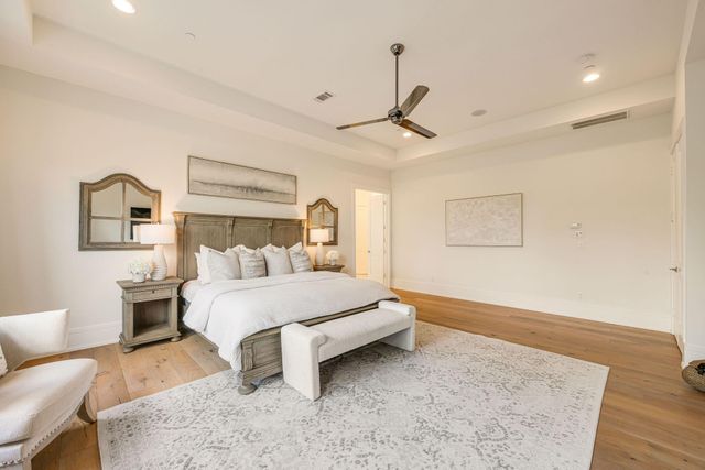 4501 Valerie Street, Bellaire, TX 77401