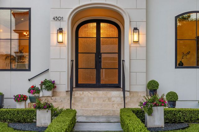 4501 Valerie Street, Bellaire, TX 77401